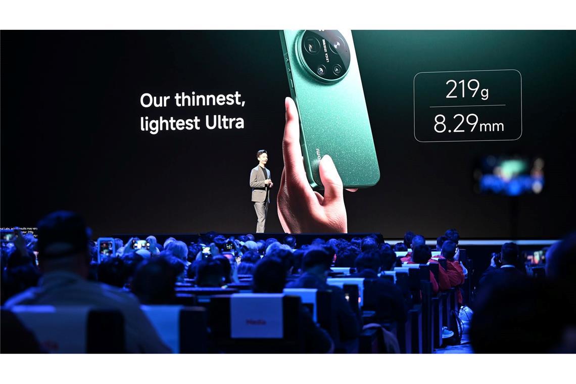 Das neue Xiaomi-Smartphone kostet in etwa so viel wie das iPhone von Apple.