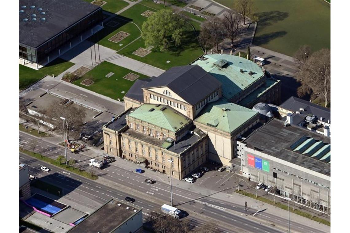 CDU: Wegen Corona Opern-Sanierung erst später entscheiden Das Opernhaus in Stuttgart. Foto: Uli Deck/dpa/Archivbild
