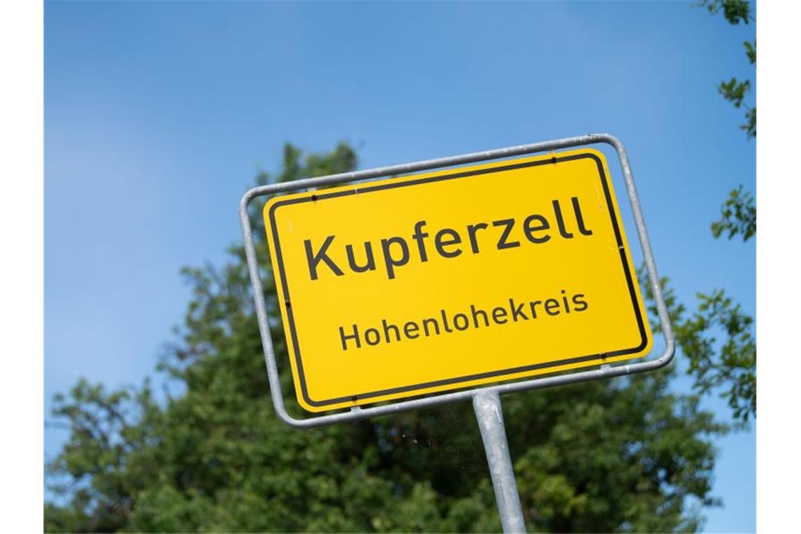 Corona-Studie in Kupferzell: Robert Koch-Institut zufrieden Das Ortsschild der Gemeinde Kupferzell. Foto: Marijan Murat/dpa/Archivbild