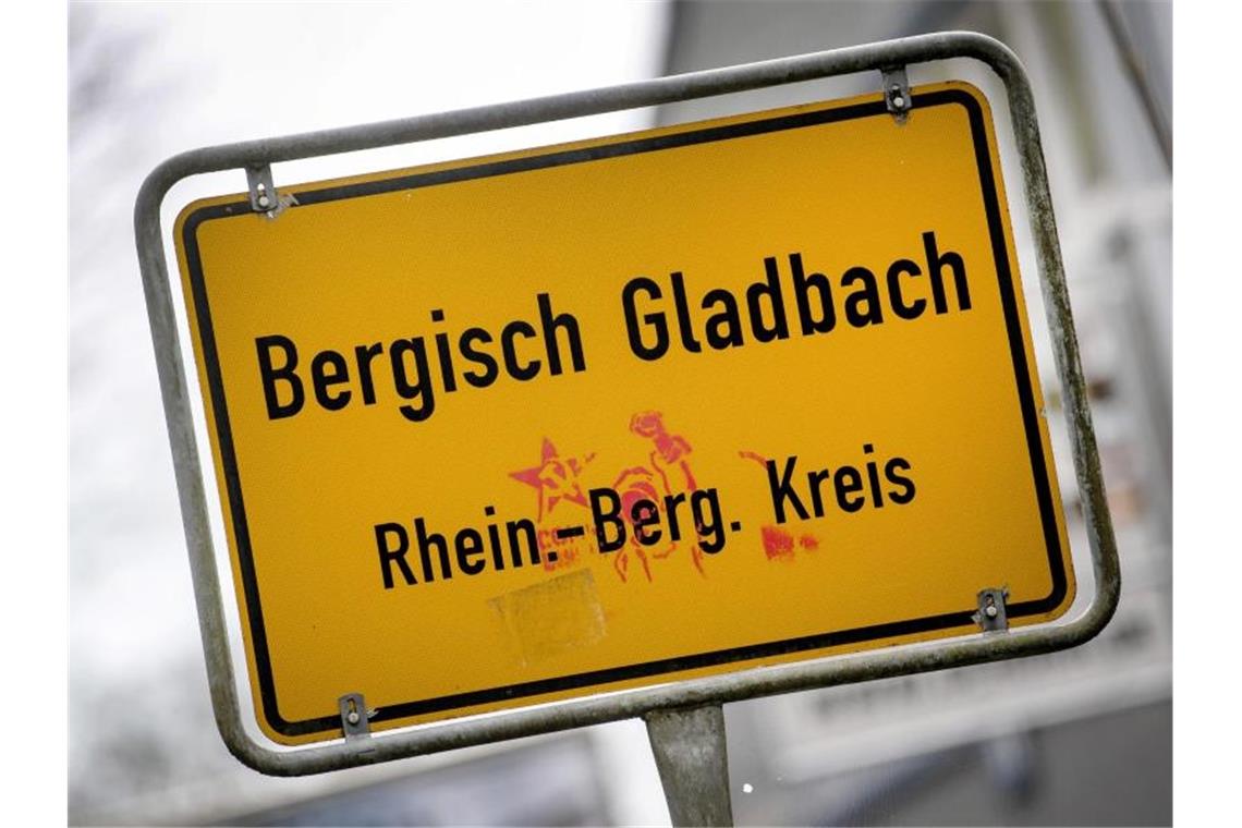 Razzien Bergisch Gladbach: Sechs Verdächtige im Südwesten