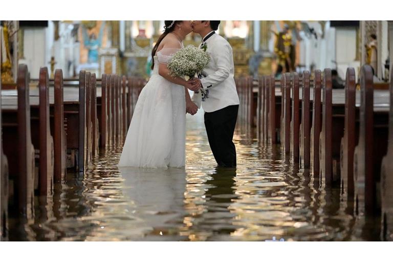 Das Paar wollte die Hochzeit unbedingt durchziehen.