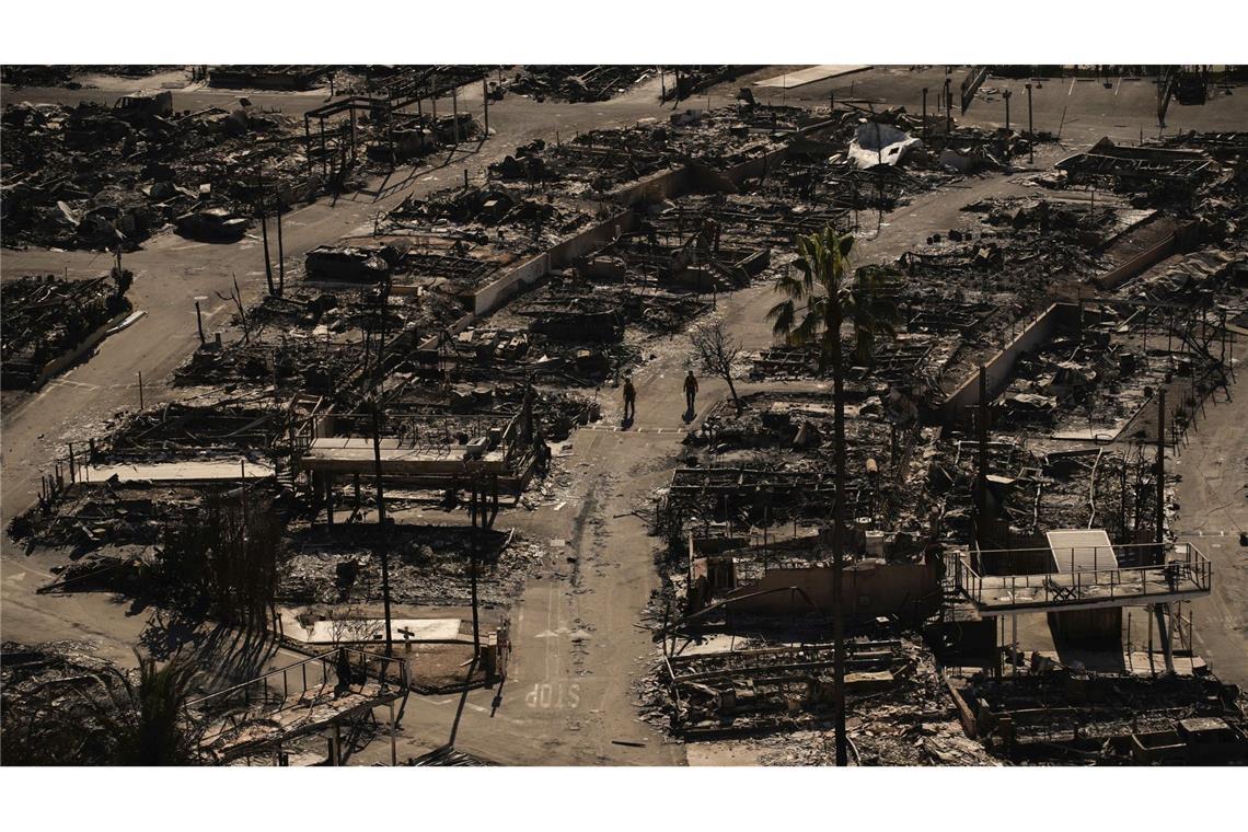Kampf gegen Feuer: Starkwinde erschweren Großeinsatz in L.A. Das Palisades-Feuer sei zu 14 Prozent eingedämmt.