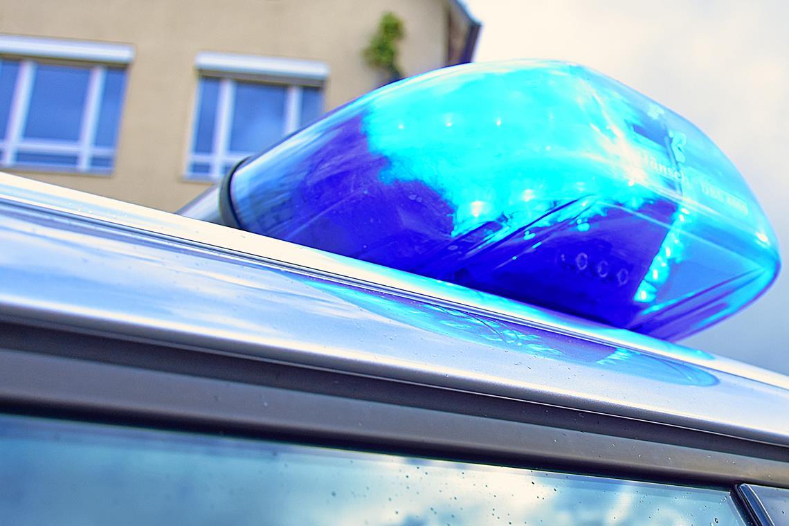 Das Polizeirevier Backnang hofft auf Zeugenhinweise. Symbolfoto: Tobias Sellmaier
