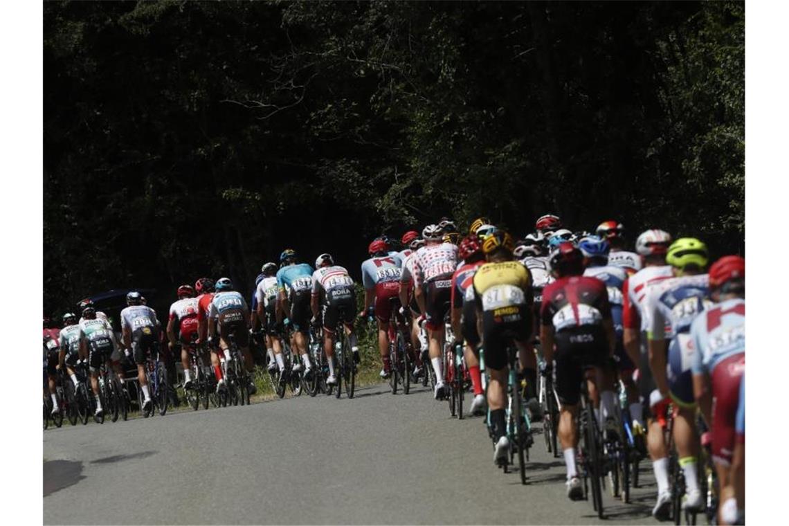Das bringt der Tag bei der Tour de France Das Profil der 8. Etappe der Tour de France ist prädestiniert für Fluchtgruppen. Foto: Thibault Camus/AP