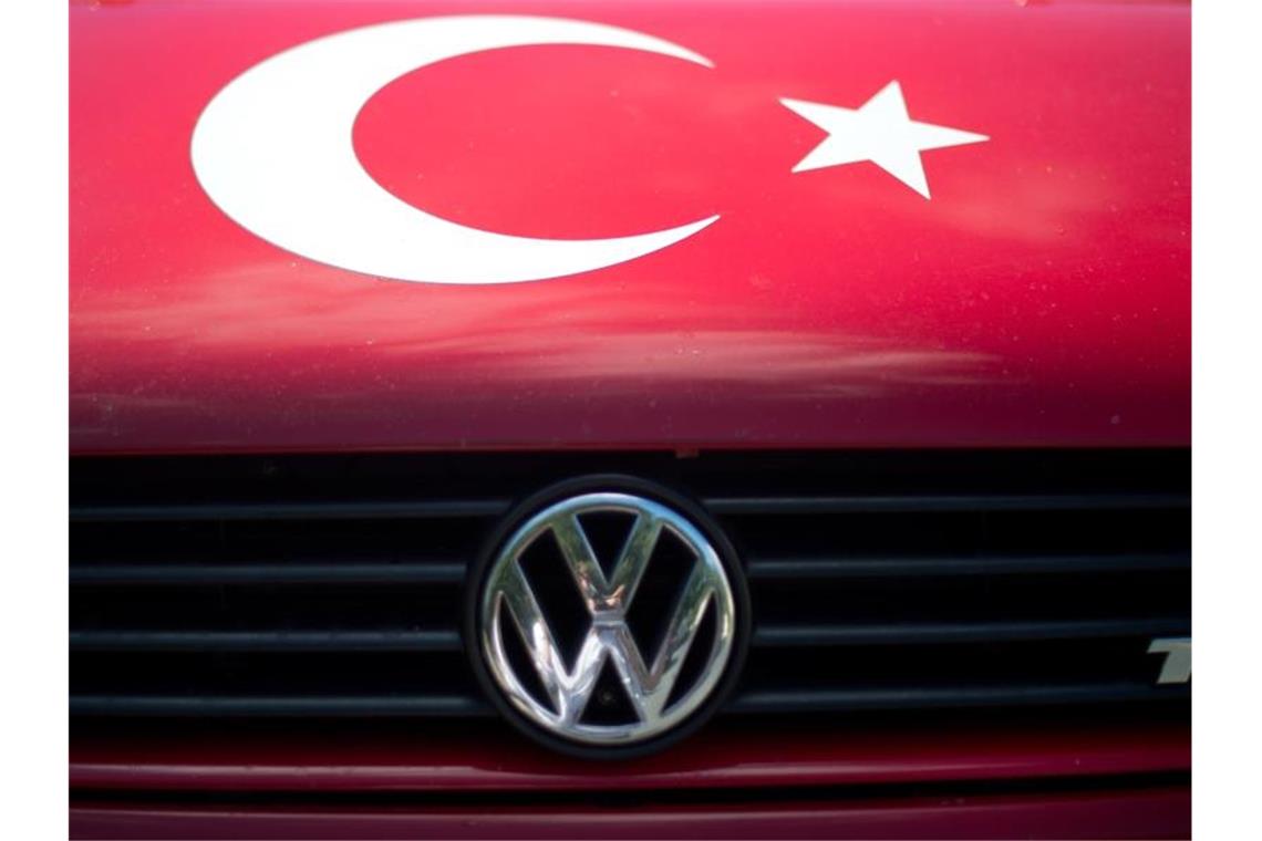Wegen Corona stoppt VW Pläne für neues türkisches VW-Werk Das Projekt für die Fabrik in Manisa bei Izmir war eigentlich so gut wie beschlossen, hatte aber zuletzt auf Eis gelegen. Foto: picture alliance / dpa