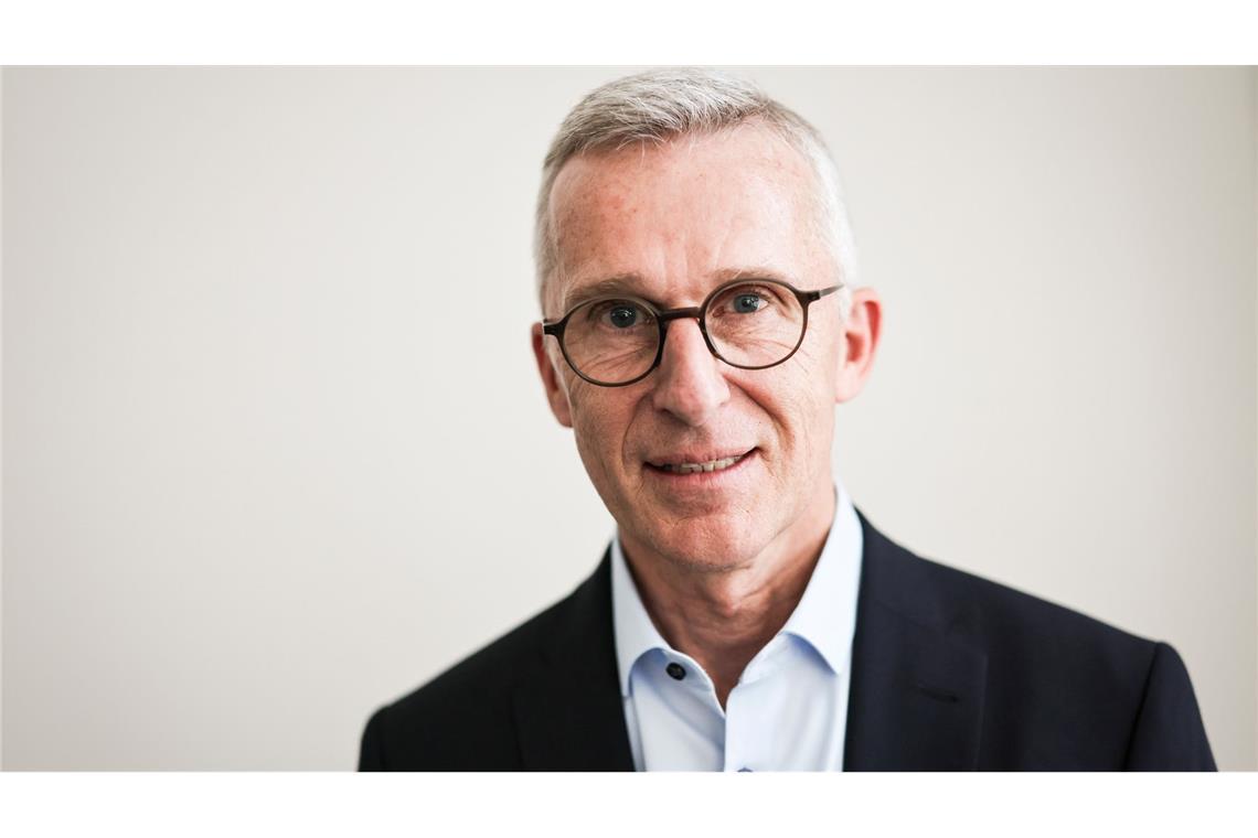 Werften und Zulieferer blicken optimistisch in die Zukunft "Das Reparaturgeschäft läuft gut, der Marineschiffbau läuft gut", sagt der Präsident des Verbands für Schiffbau und Meerestechnik VSM, Harald Fassmer.