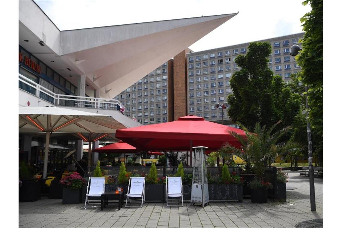 13 Corona-Infektionen in Lokal am Berliner Alexanderplatz Das Restaurant „MIO Berlin“ direkt unter dem Fernsehturm am Alexanderplatz. Foto: Britta Pedersen/dpa-Zentralbild/dpa