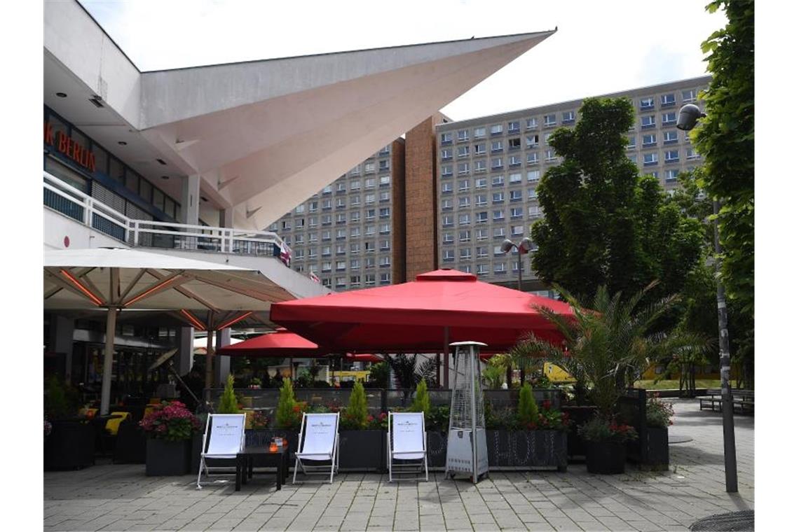 Das Restaurant „MIO Berlin“ direkt unter dem Fernsehturm am Alexanderplatz. Foto: Britta Pedersen/dpa-Zentralbild/dpa