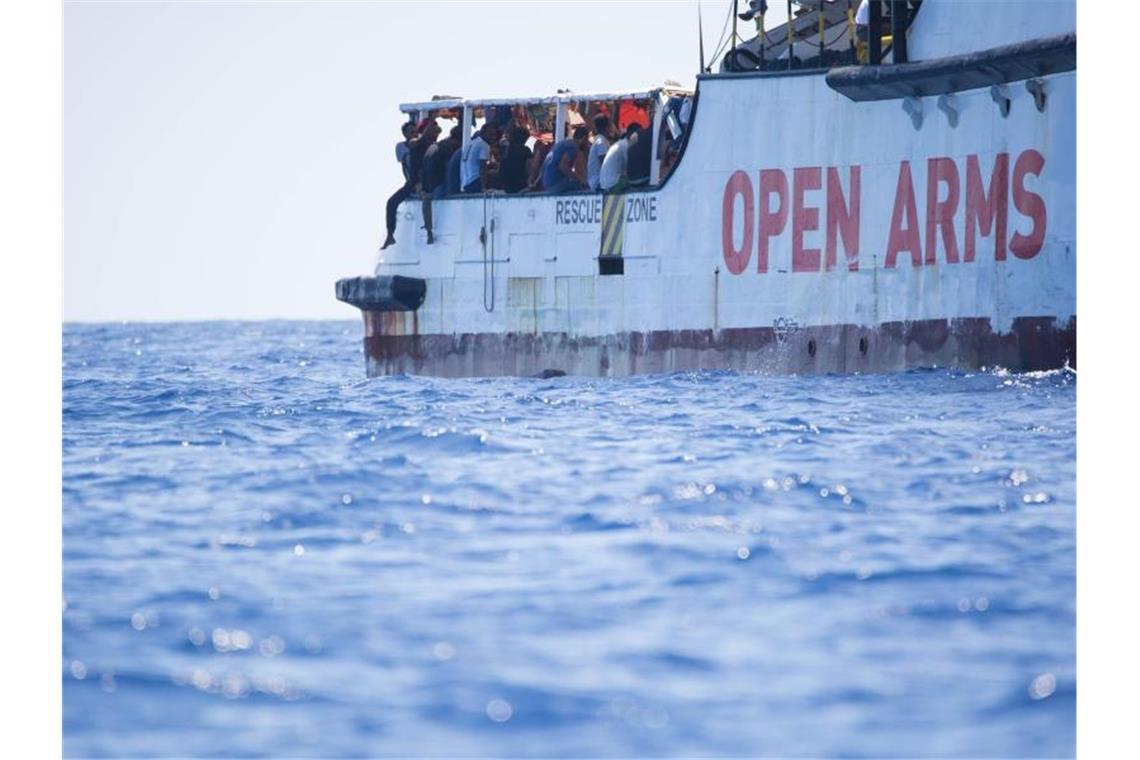 Das Rettungsschiff „Open Arms“ vor der Küste von Lampedusa. Foto: Friedrich Bungert/SeaWatc