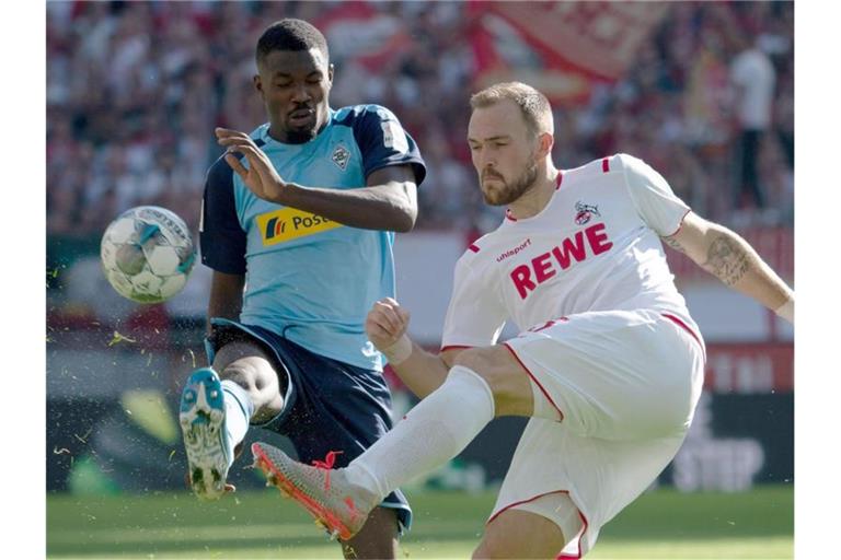 Das Rheinderby Gladbach gegen Köln fällt dem Sturmtief „Sabine“ zum Opfer. Foto: Federico Gambarini/dpa