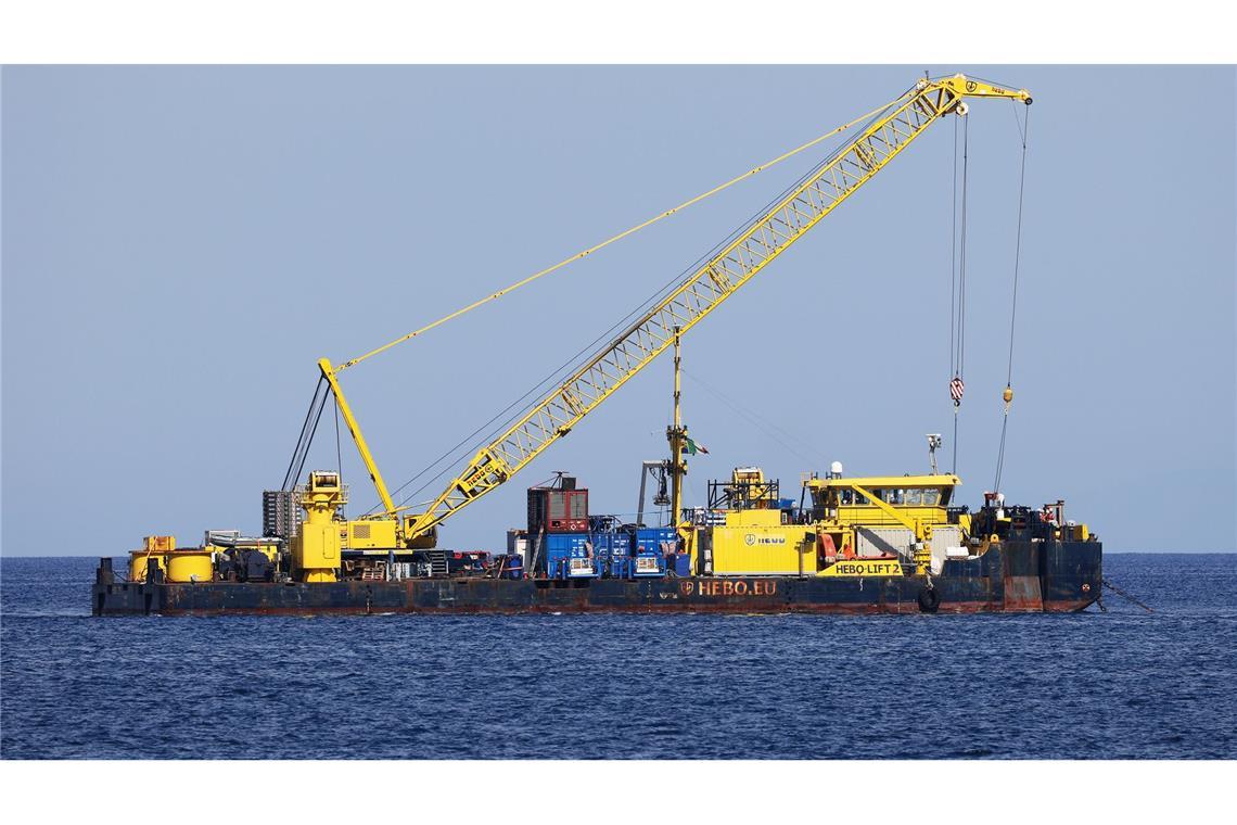 Bergung von "Bayesian" gestoppt Das riesige Schiff, das vor der italienischen Mittelmeerinsel in etwa 50 Metern Tiefe liegt, sollte ursprünglich bis Mitte Juni nach oben gebracht werden. (Archivbild)