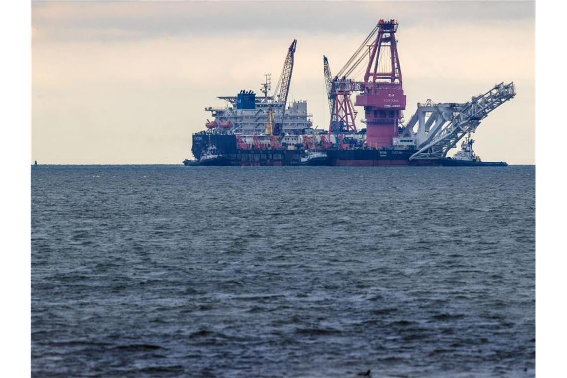 Das russische Rohr-Verlegeschiff „Fortuna“ soll aus den USA mit Sanktionen verhängt werden. Foto: Jens Büttner/dpa-Zentralbild/dpa