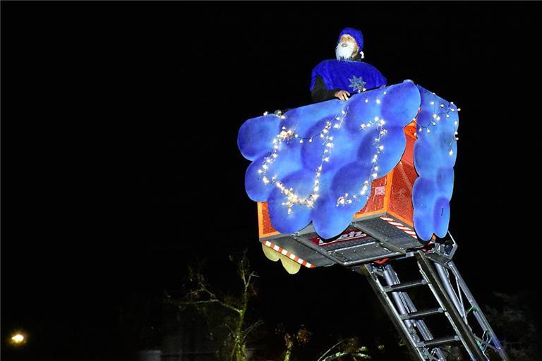 Das Sandmännchen am Biegel über Backnang. Sandmännchen mit Laternenumzug Bitte Fotos von Kindern mit besonderen Laternen. SK