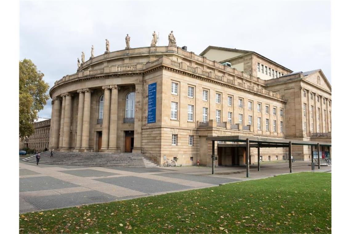 Das sanierungsbedürftige Opernhaus in Stuttgart. Foto: Bernd Weißbrod/dpa