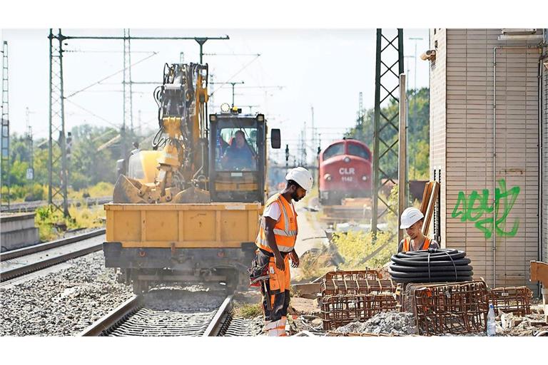 Das Sanierungskonzept der Bahn steht in der Kritik.