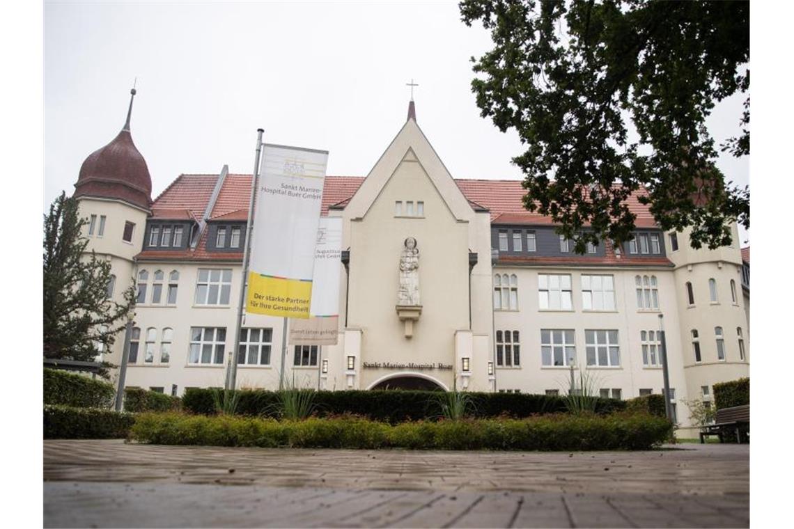 Ministerium sieht keine regionale Häufung bei Fehlbildungen Das Sankt Marien-Hospital Buer. Hier hat es eine ungewöhnliche Häufung von Neugeborenen mit Handfehlbildung gegeben. Foto: Marcel Kusch