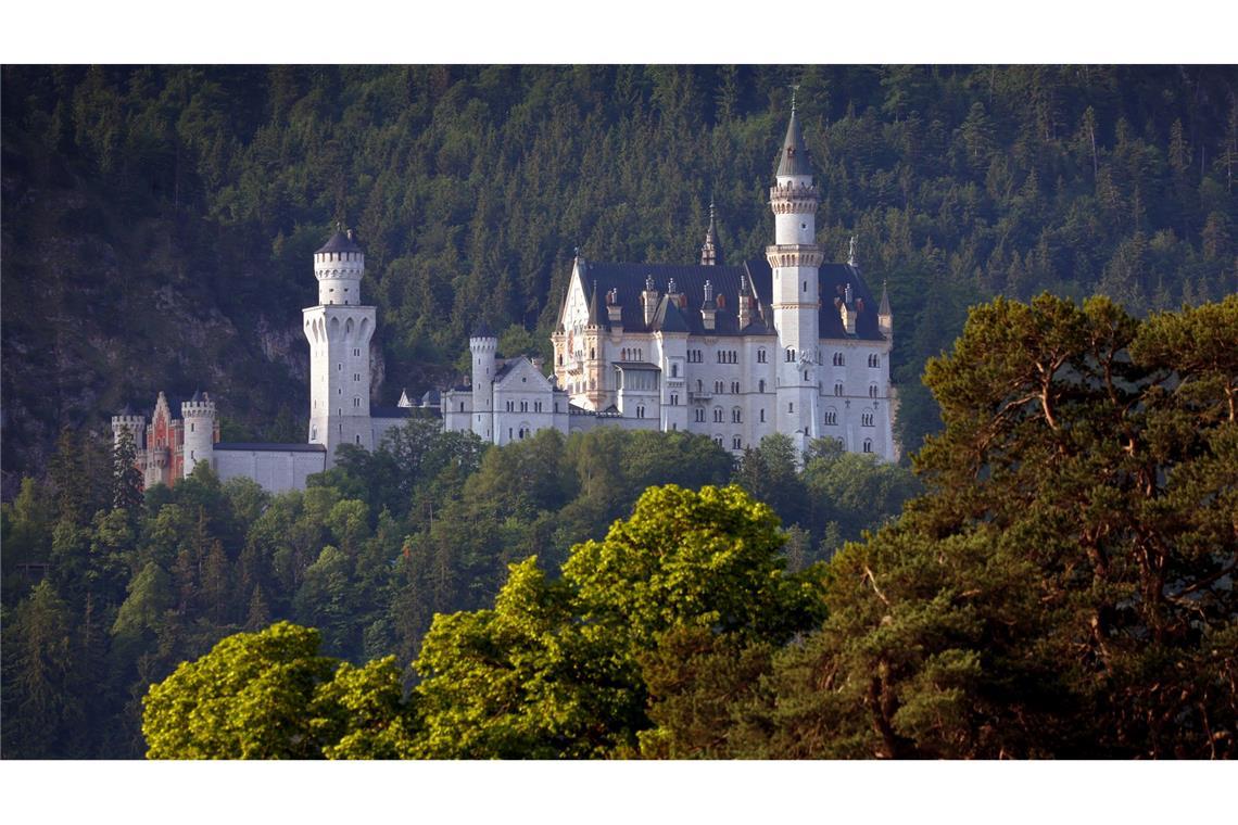 Das Schloss Neuschwanstein lockt jährlich 1,4 Millionen Besucher aus aller Welt an. (Archivbild)
