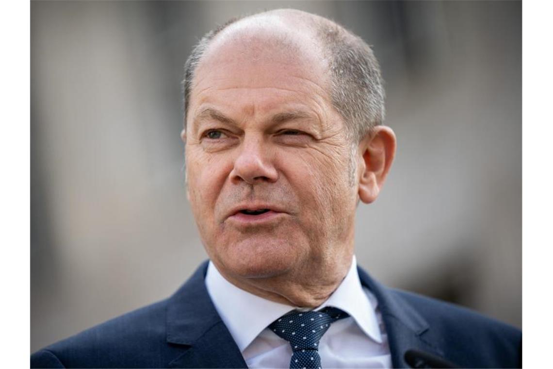 EU-Finanzminister: Banken sollen auf Dividenden verzichten Das sei ein starker und passender Schritt, um europäischen Unternehmen in der Krise zu helfen, sagt Finanzminister Olaf Scholz. Foto: Michael Kappeler/dpa