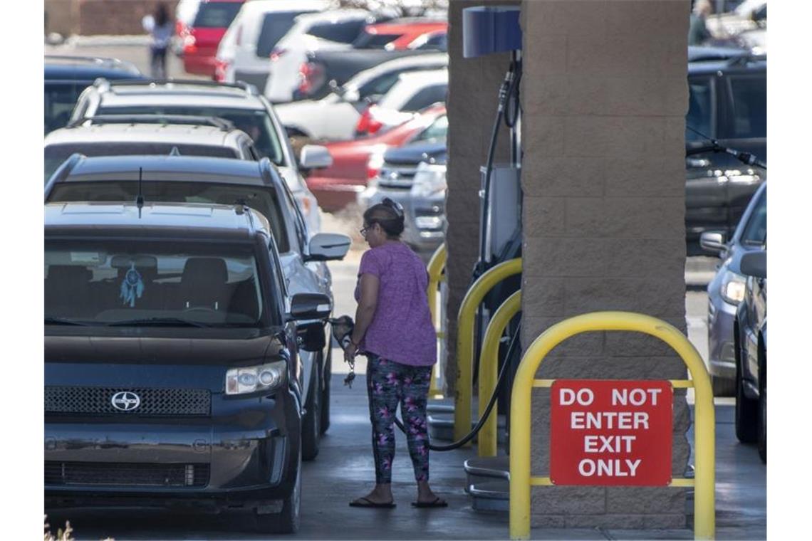 Das sich weiter ausbreitende Coronavirus und ein Crash an den internationalen Ölmärkten haben den US-Aktienmarkt am Montag einbrechen lassen. Foto: Roberto E. Rosales/Albuquerque Journal via ZUMA/dpa