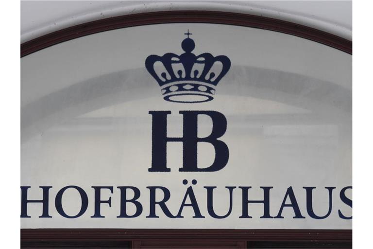 Das Staatliche Hofbräuhaus München liefert sich einen Rechtsstreit mit dem Hofbrauhaus Aktienbrauerei und Malzfrabrik zu Dresden. Foto: Angelika Warmuth/dpa