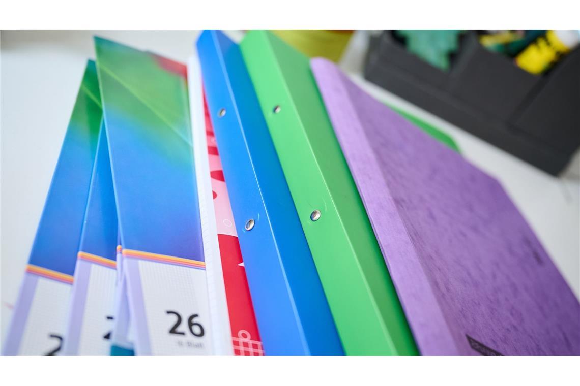 Preise für Unterrichtsmaterial gestiegen Das Statistische Bundesamt hat über die Preisentwicklung von Schreibwaren, Zeichenmaterialien und Schulbüchern informiert.