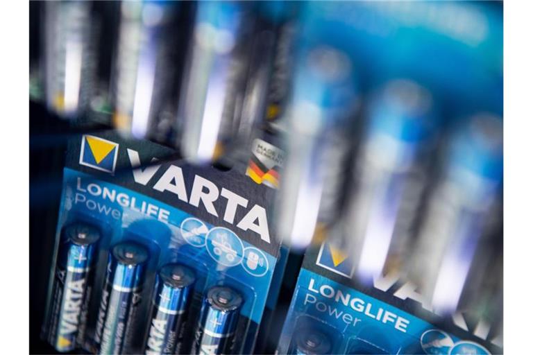 Das Tagesgeschäft lief bei Varta weiter rund. Foto: Marijan Murat/dpa