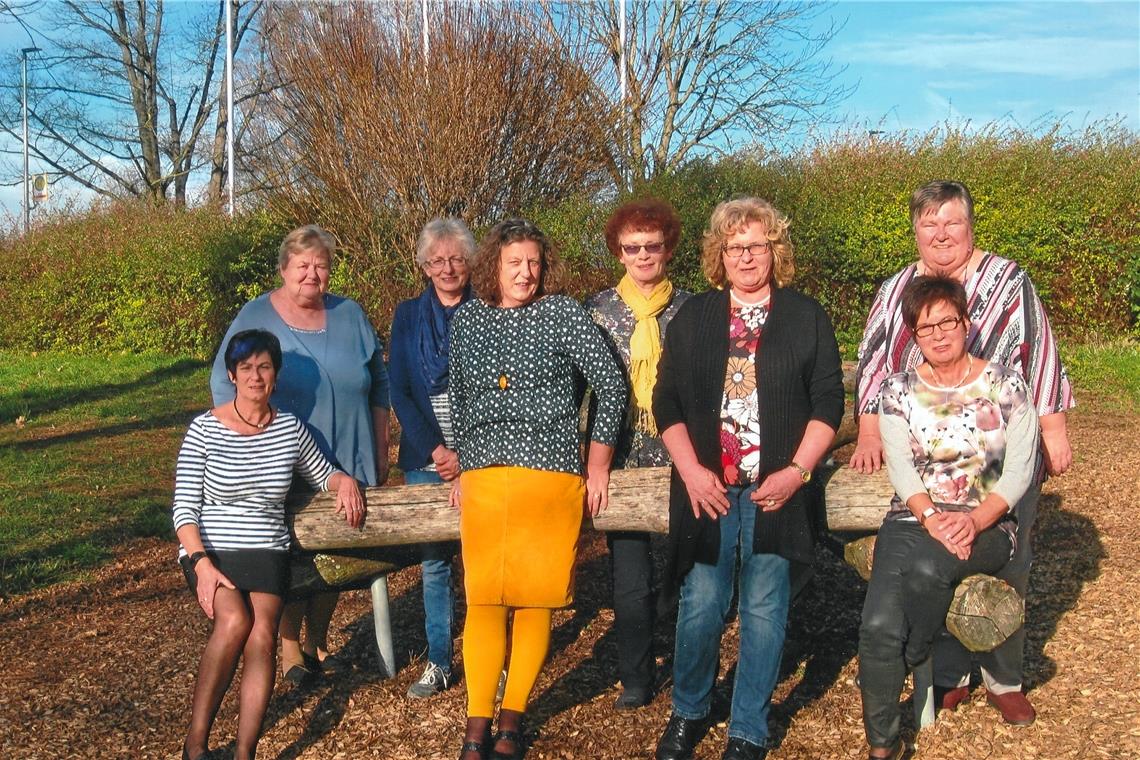 Das Team: Hinten (von links): Erika Drexler, Elke Bärlin, Inge Mayer, Marlies Appel. Vorne: Sabine Kunzi-Rüger, Ellen Leder, Sylvia Lienert, Sybille Daur. Es fehlt Monika Klein-Graf.