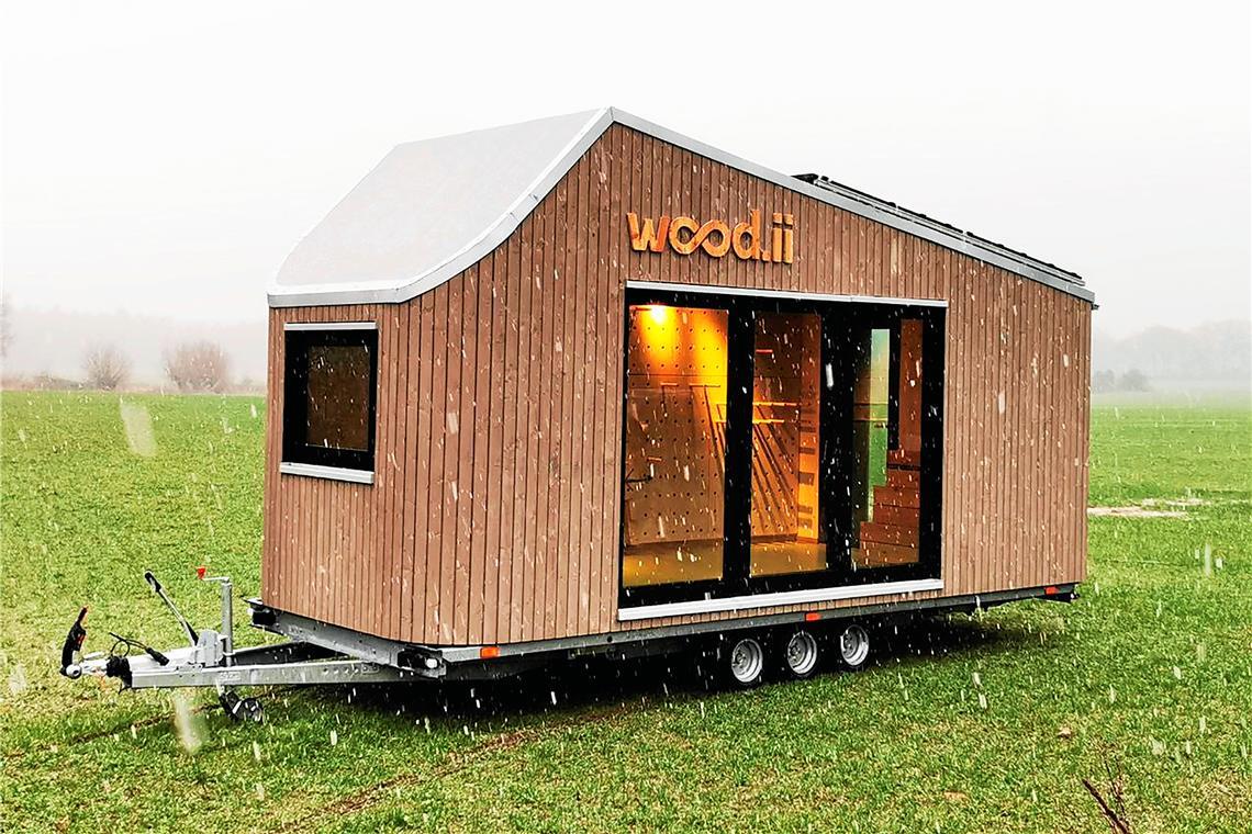 Zerlegbare Gebäude – als Teil des Kreislaufs Das Team ist mit dem Tiny-House-Lernraum in Schulen unterwegs, um das Kreislaufdenken zu veranschaulichen. Foto: WoodenValley