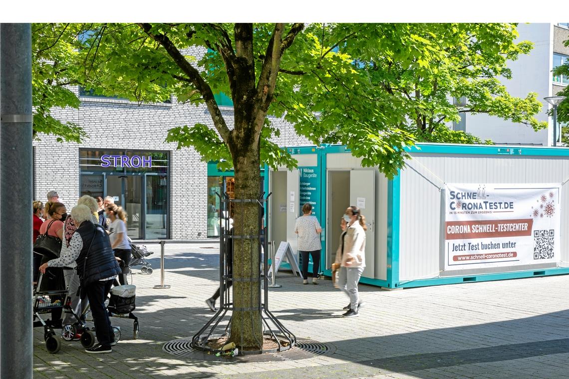 „Das wird bald richtig brummen hier“ Das Testzentrum in der Grabenstraße ist nur eine der zahlreichen Möglichkeiten in Backnang, sich auf Corona testen zu lassen.