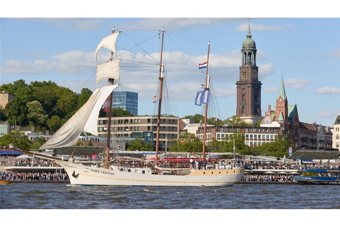 Das traditionsreiche Segelschiff geriet mitten in der Nacht in Brand. (Archivbild)