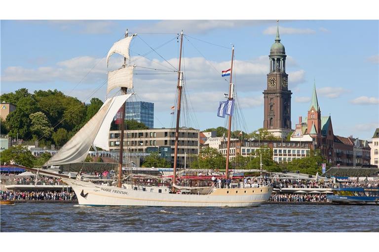 Das traditionsreiche Segelschiff geriet mitten in der Nacht in Brand. (Archivbild)