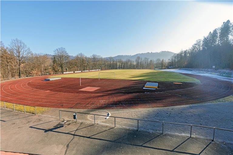 Das Trauzenbachstadion in Murrhardt hat eine marode Tartanbahn und unzureichendes Flutlicht. Archivfoto: Stefan Bossow