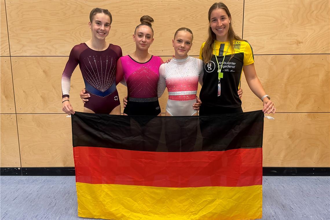 Das TSG-Aufgebot in Waging am See (von links): Pauline Hack, Maria Croitoru, Annelie Andergassen und Trainerin Taina Griem. Foto: privat