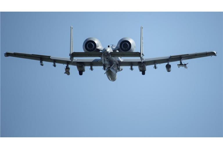 Das US-Militär will das betagte aber bewährte Flugzeug vom Typ A-10 weiterhin nutzen. (Archivbild)