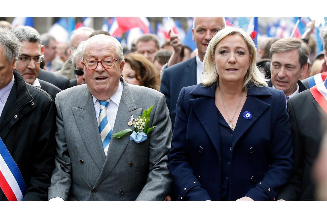 Front-National-Gründer Jean-Marie Le Pen ist tot Das Verhältnis zwischen Marine und Jean-Marie war lange Zeit schwierig. (Archivbild)