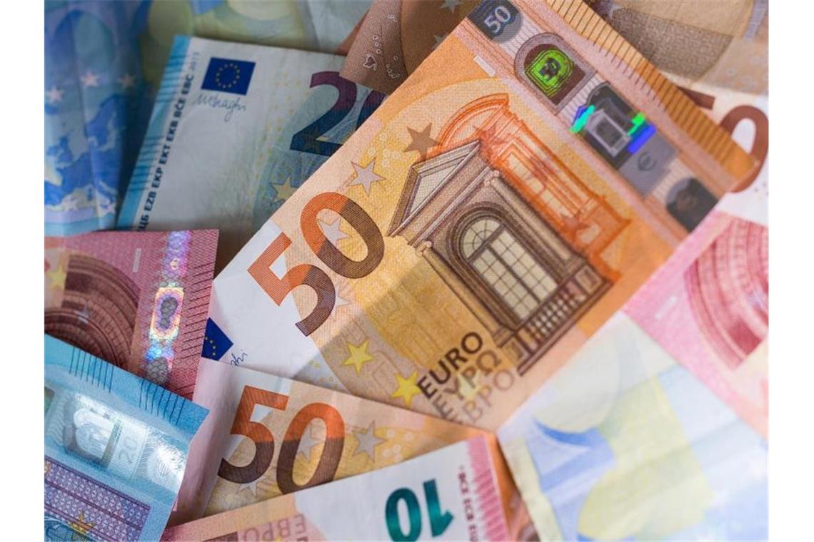 Das Vermögen der Menschen in Deutschland ist im zweiten Quartal auf den Rekordwert von rund 6630 Milliarden Euro gestiegen. Foto: Monika Skolimowska/dpa-Zentralbild/dpa