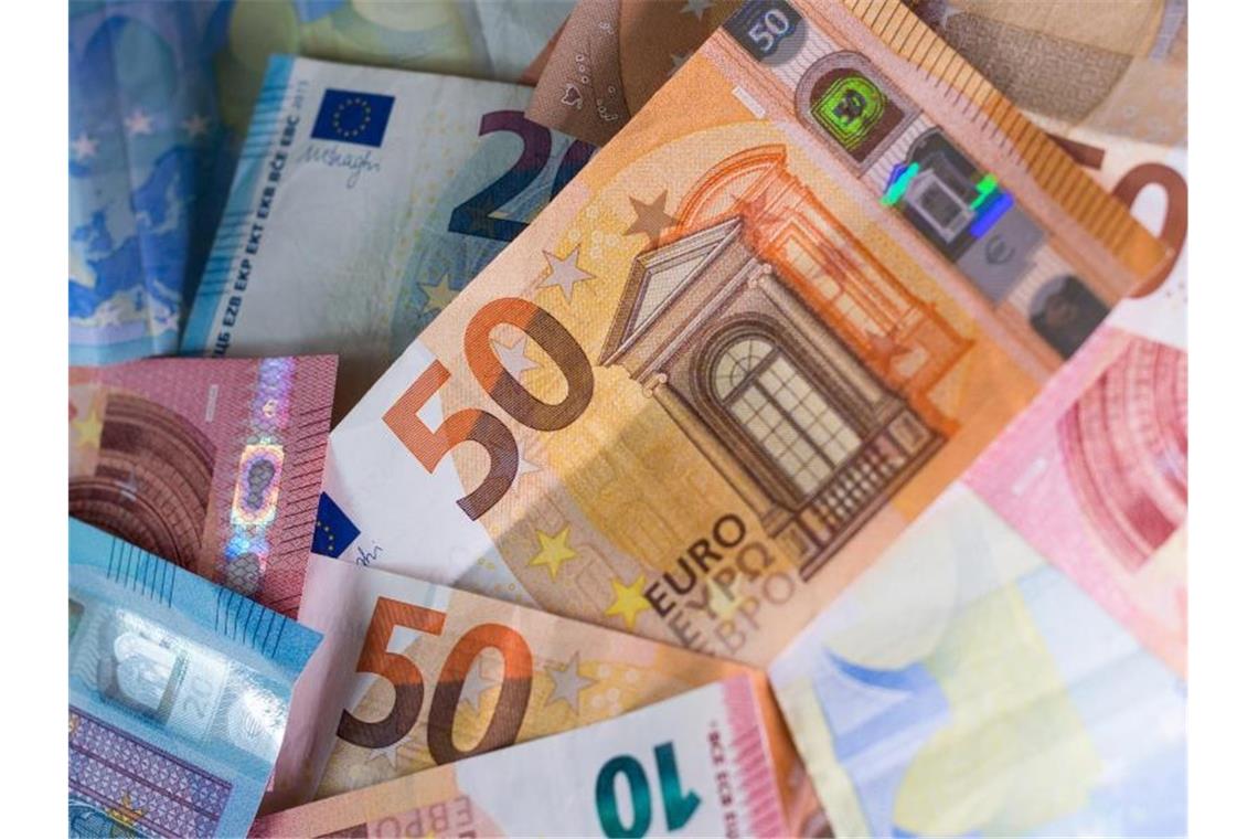 Privates Geldvermögen in der Corona-Krise auf Rekordhoch Das Vermögen der Menschen in Deutschland ist im zweiten Quartal auf den Rekordwert von rund 6630 Milliarden Euro gestiegen. Foto: Monika Skolimowska/dpa-Zentralbild/dpa