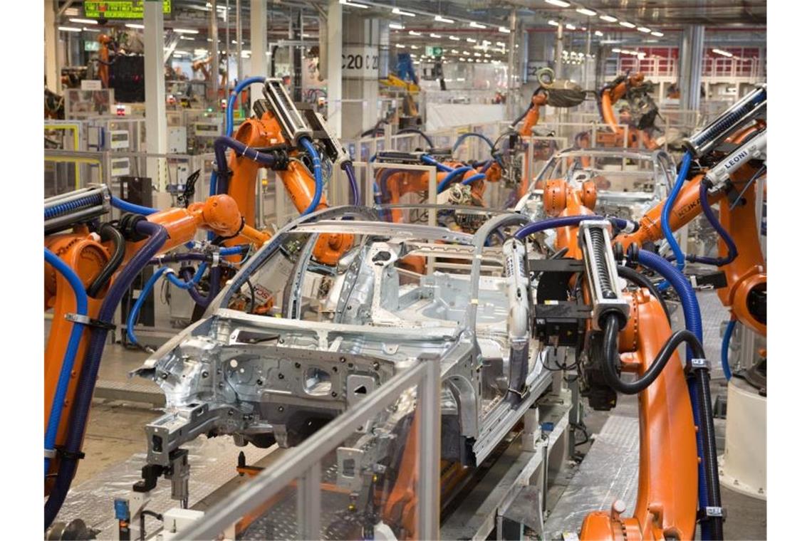 Warnstreiks führen zu Produktionsunterbrechungen bei VW
