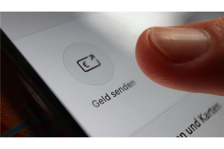 Das von einem Zusammenschluss europäischer Banken gestartete Bezahlsystem Wero soll noch in diesem Jahr auch für Online-Einkäufe genutzt werden können. (Symbolbild)