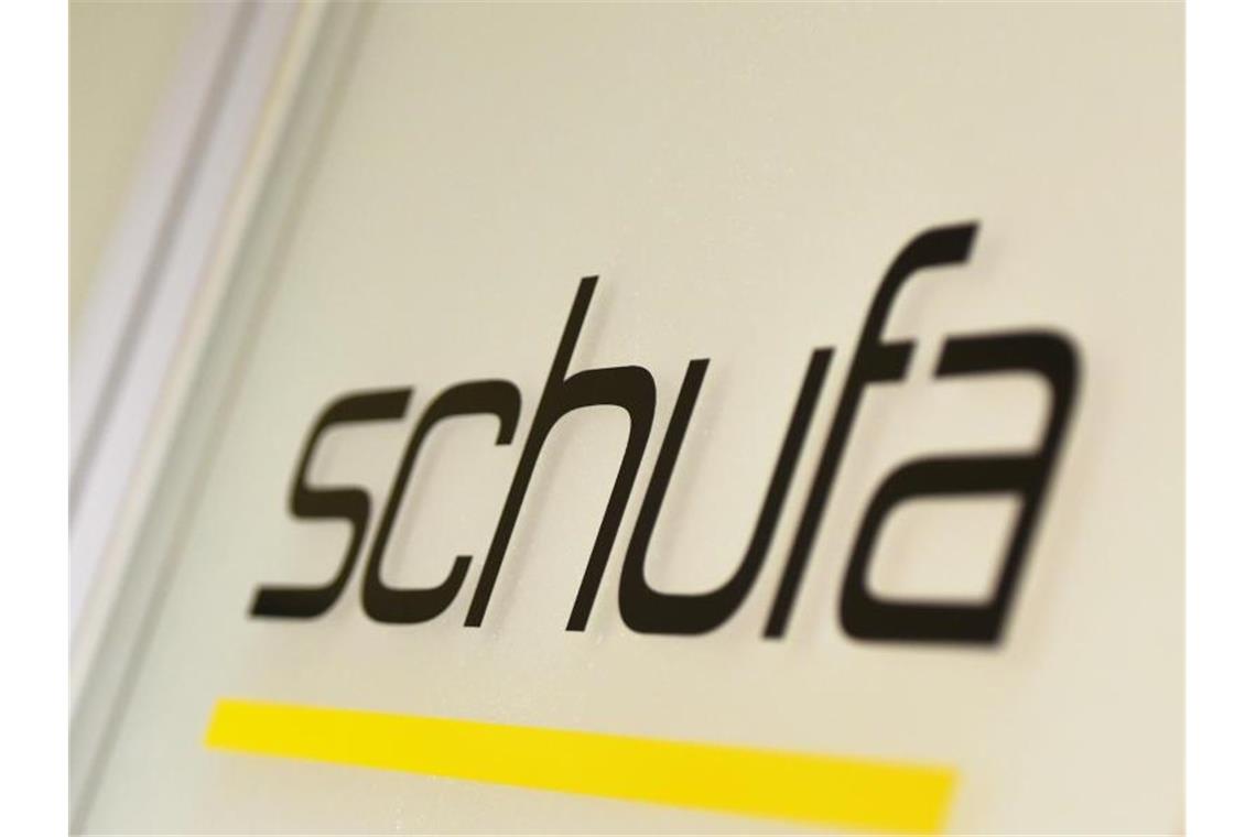 Kritik an Schufa-Angebot zur Datennutzung Das Vorhaben der Schufa, die Zahlungsfähigkeit von Verbrauchern künftig auch anhand von Kontoauszügen zu bewerten, sorgt für massive Kritik von Verbrauchschützern. Foto: Jens Kalaene/dpa-Zentralbild/dpa