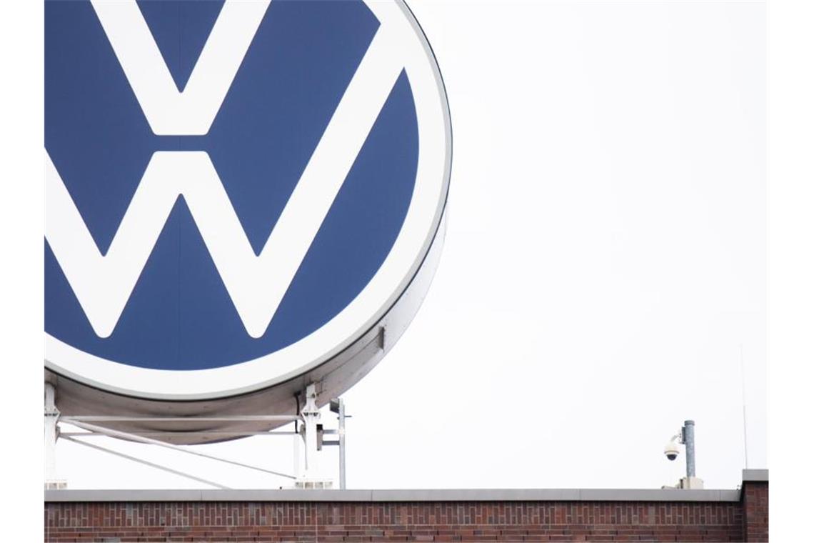 VW-Konzern schreibt Milliardenverlust und spart an Dividende