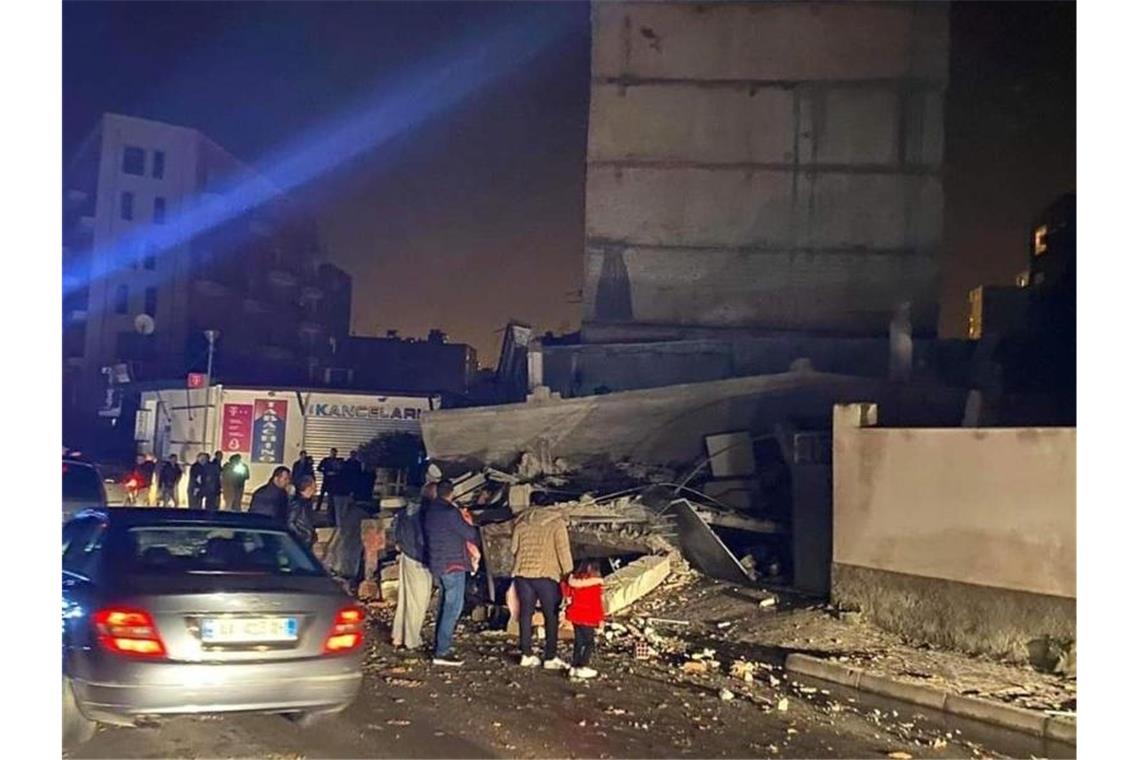 Das wohl schwerste Erdbeben seit Jahrzehnten in Albanien erschütterte die Westküste des Balkanstaats. Foto: Uncredited/AP/dpa