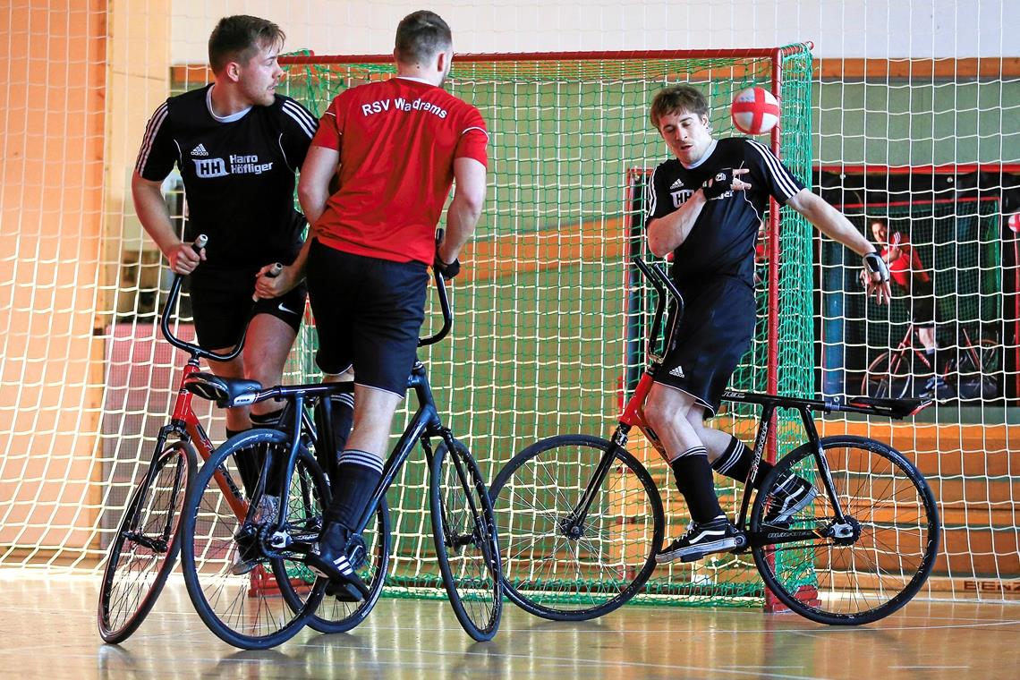 Das zweite Waldremser Team mit André Klinger (links) und Martin Frey ist in der Tabelle geklettert. Foto: A. Becher