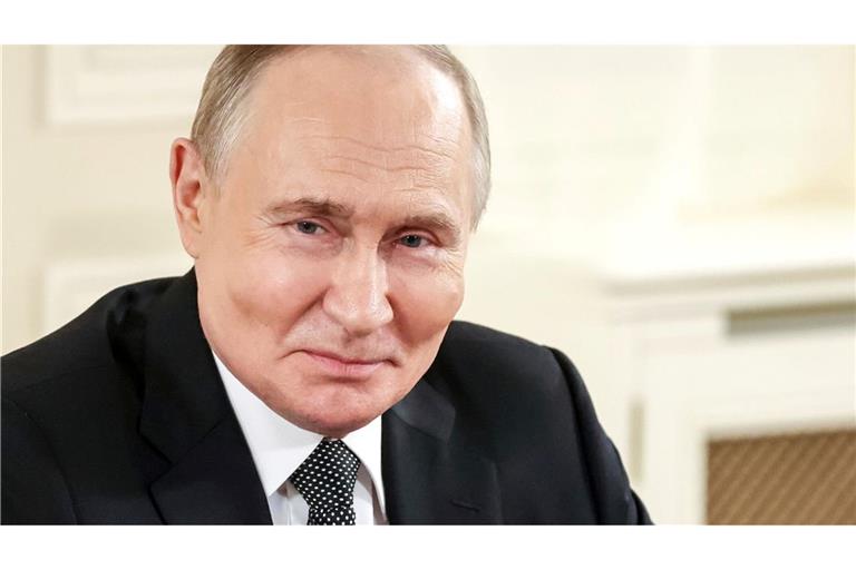 Dass er zweifacher Großvater ist, hatte Putin bereits früher erwähnt - ohne Namen oder Alter der Enkel zu nennen.