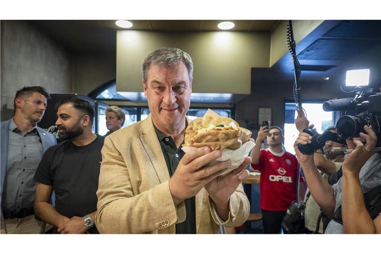 Dass Markus Söder Döner liebt, ist bekannt.