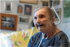 Dass sie einmal 100 Jahre alt wird, hätte Erna Wahl nie gedacht. Foto: Alexander Becher