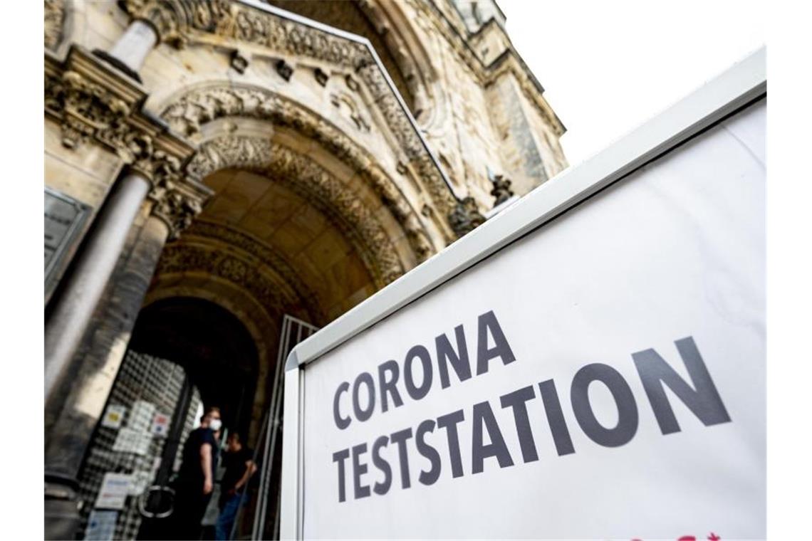 Dauerhaft werden die Corona-Tests nicht kostenlos bleiben. Foto: Fabian Sommer/dpa