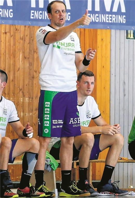 Coach Heineke: „Wir sind fokussiert“ Daumen hoch: Evgeni Prasolov muss mit dem HCOB zu seinem Ex-Klub Horkheim. Foto: A. Becher