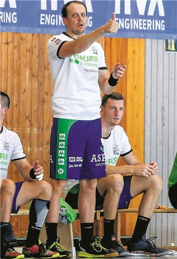 Daumen hoch: Evgeni Prasolov muss mit dem HCOB zu seinem Ex-Klub Horkheim. Foto: A. Becher