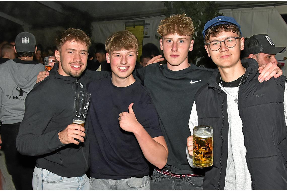Daumen hoch für die Feier am Samstagabend.